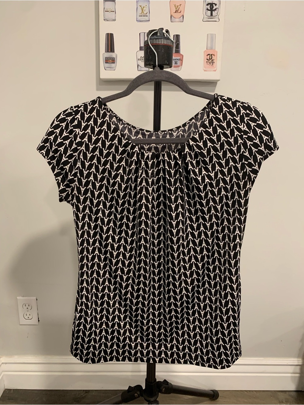 Worthington Black & White Geometric Cap Sleeve Top -GB024 - Picture 1 of 3
